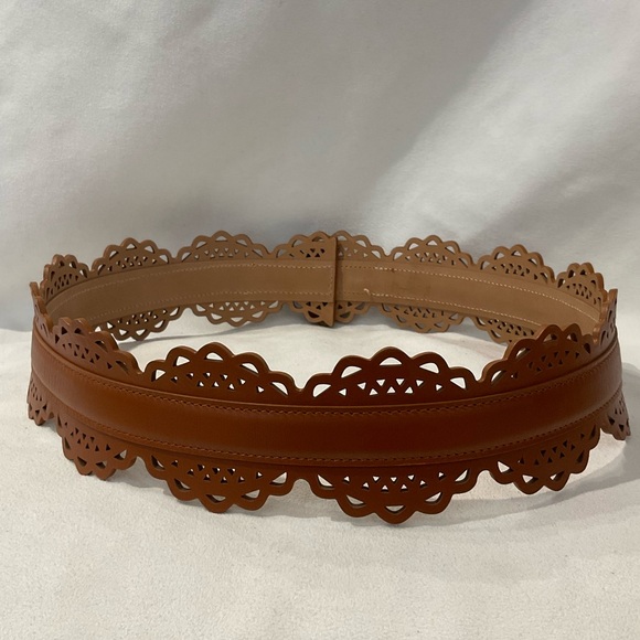 Alaia Belt - Picture 3 of 5